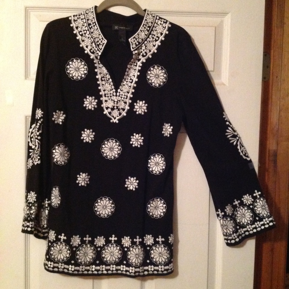 Tunic - Picture 1 of 1